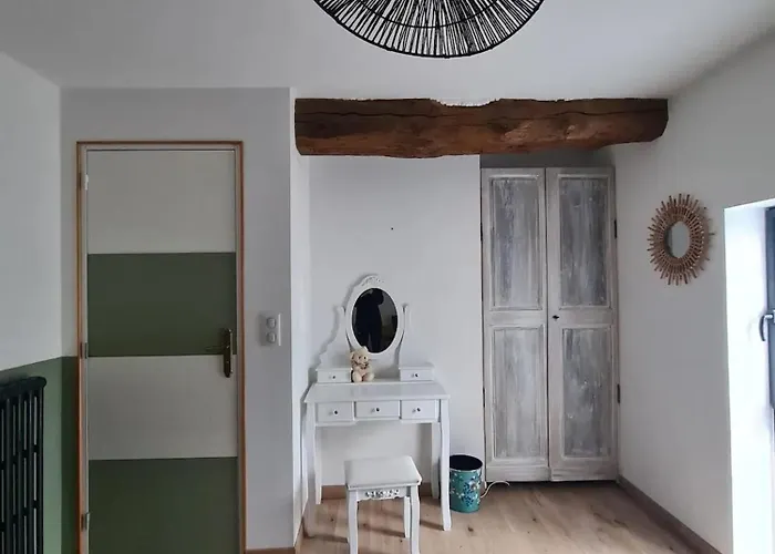 Ferienhaus Maison Accueillante A Clermont-Creans, 70M² Avec Jardin